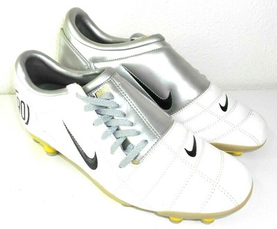 total 90 soccer shoes